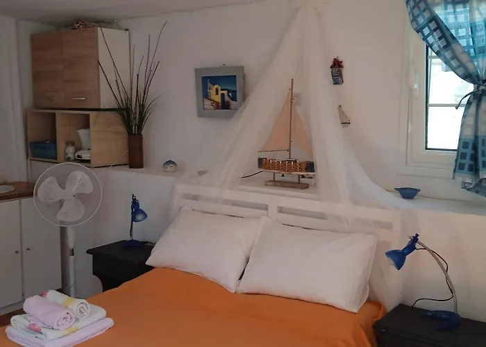 Cosy In Allopronoia Sikinos Holiday home Alopronia